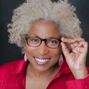 Meet your Posher, Denise